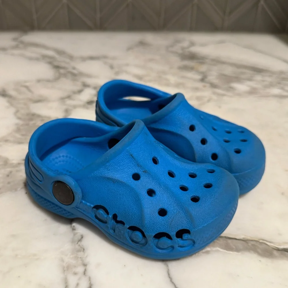 $16 ADD ON‎ Crocs Kids Blue Clogs 5c